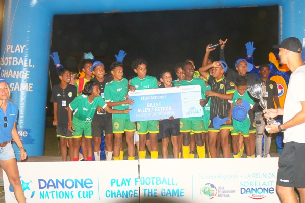 Saint-Denis FC & Saint-Pauloise FC remportent la finale de la Danone Nations Cup Réunion 2022 Saint-Denis FC & Saint-Pauloise FC remportent la finale de la Danone Nations Cup Réunion 2022