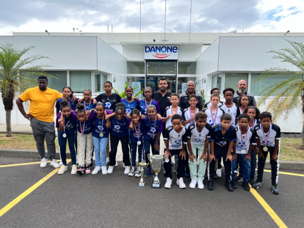 Les 24 marmailles vainqueurs de la Danone Nations Cup vont affronter le Paris FC Les 24 marmailles vainqueurs de la Danone Nations Cup vont affronter le Paris FC