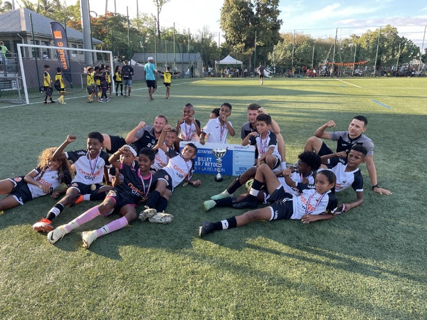 Les heureux gagnants de l'AJ Saint-Pierroise Les heureux gagnants de l'AJ Saint-Pierroise