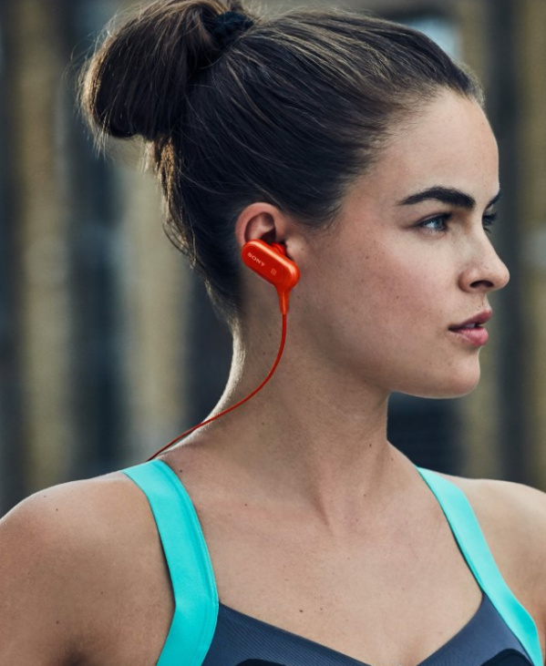 Plage, bateau, montagne, soirées, jogging: Sony présente ses nouveaux produits Plage, bateau, montagne, soirées, jogging: Sony présente ses nouveaux produits