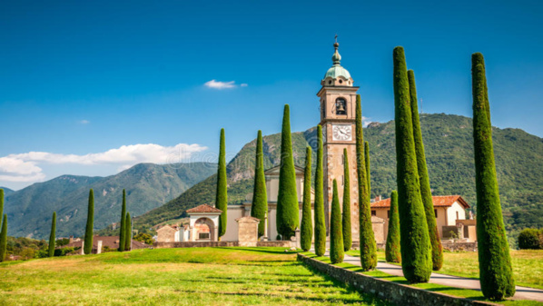 église Sant'Abbondio de Gentilino (Suisse). église Sant'Abbondio de Gentilino (Suisse).