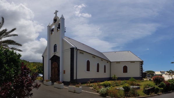 Messe de Noël en direct de l'Église de Notre-Dame du Mont Carmel à Grand Bois Messe de Noël en direct de l'Église de Notre-Dame du Mont Carmel à Grand Bois