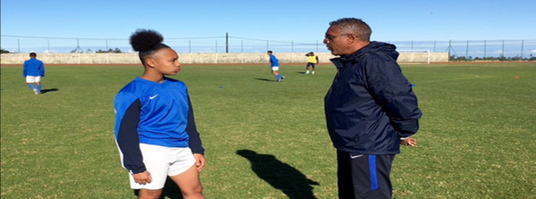Réunion la 1ère: Un jour avec... se met à l'heure de la Coupe du monde de Football ce vendredi dans le JT de 19h00 Réunion la 1ère: Un jour avec... se met à l'heure de la Coupe du monde de Football ce vendredi dans le JT de 19h00
