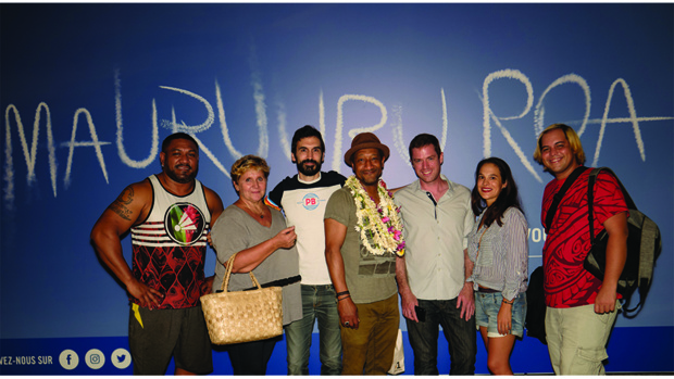 Arrivée d'Édouard MONTOUTE à Tahiti pour le tournage de la série policière "Tahiti PK Zéro" Arrivée d'Édouard MONTOUTE à Tahiti pour le tournage de la série policière "Tahiti PK Zéro"