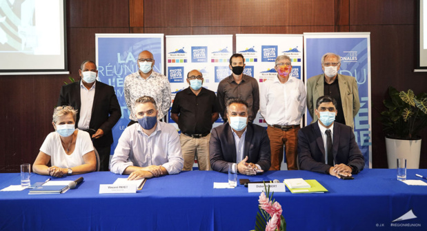 La Région Réunion et les acteurs du Numérique ensemble pour structurer la filière La Région Réunion et les acteurs du Numérique ensemble pour structurer la filière