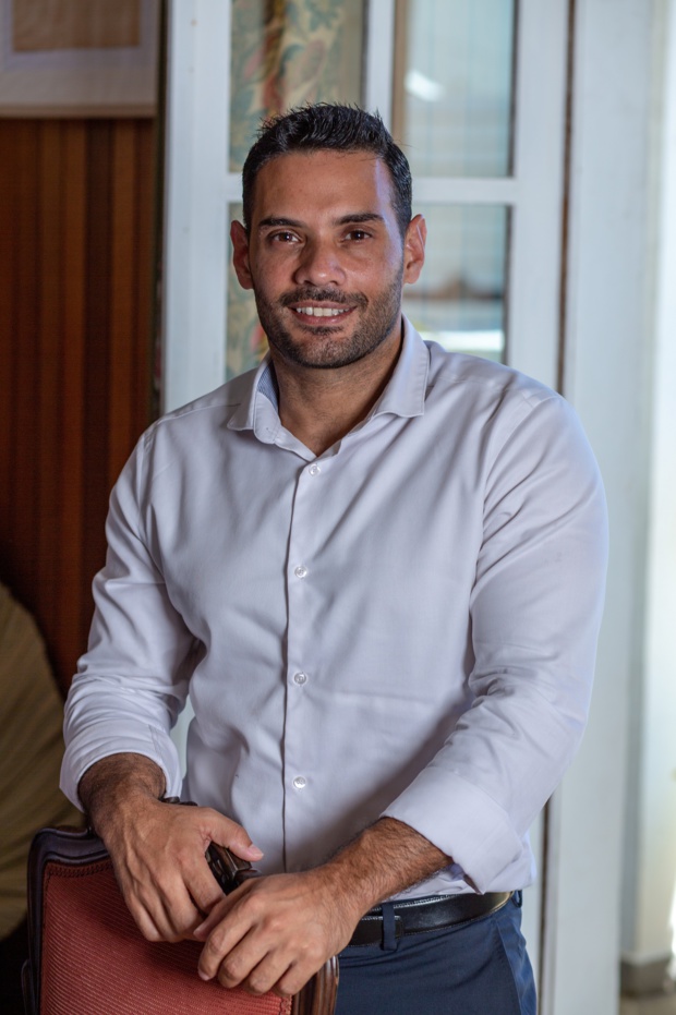 Zoubeir Ravate - Directeur d'enseigne Zoubeir Ravate - Directeur d'enseigne