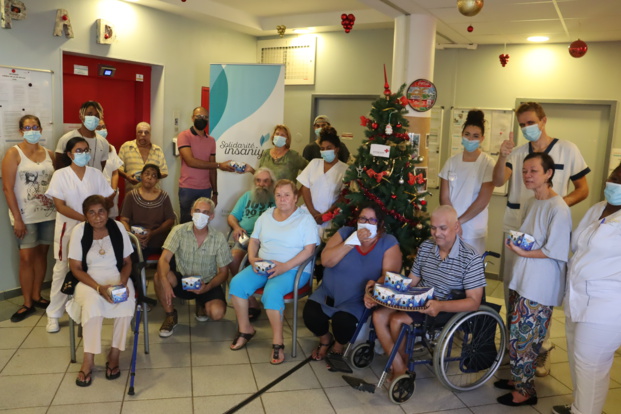 Youssuf Alibhaye, Secrétaire permanent de Solidarité Insaniyat avec les pensionnaires de l’EHPAD. Youssuf Alibhaye, Secrétaire permanent de Solidarité Insaniyat avec les pensionnaires de l’EHPAD.