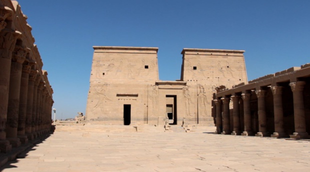 Immersion au coeur de l'Égypte dans le film documentaire "L'Égypte, le souffle du temps" de Romain Arazm Immersion au coeur de l'Égypte dans le film documentaire "L'Égypte, le souffle du temps" de Romain Arazm