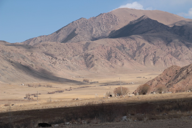 Le Kirghiszistan à l'honneur dans le film documentaire "Kirghizistan, la croisée des chemins" de Romain Arazm Le Kirghiszistan à l'honneur dans le film documentaire "Kirghizistan, la croisée des chemins" de Romain Arazm