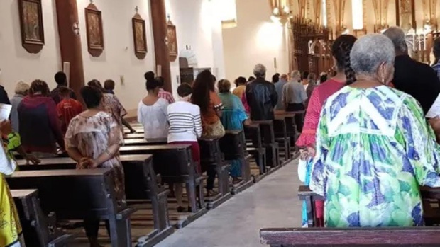Messe de Noël, ce vendredi, en direct de la cathédrale Saint Joseph sur Nouvelle-Calédonie La 1ère Messe de Noël, ce vendredi, en direct de la cathédrale Saint Joseph sur Nouvelle-Calédonie La 1ère