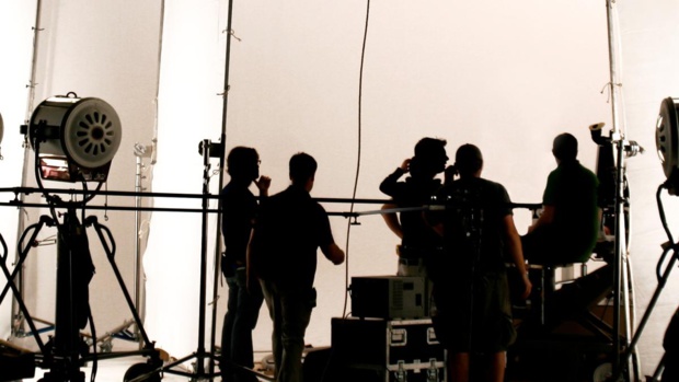 La1ere.fr : Tournage d'une série ultramarine à Chatou en Île-de-France pour le portail numérique Outre-Mer de France Télévisions La1ere.fr : Tournage d'une série ultramarine à Chatou en Île-de-France pour le portail numérique Outre-Mer de France Télévisions