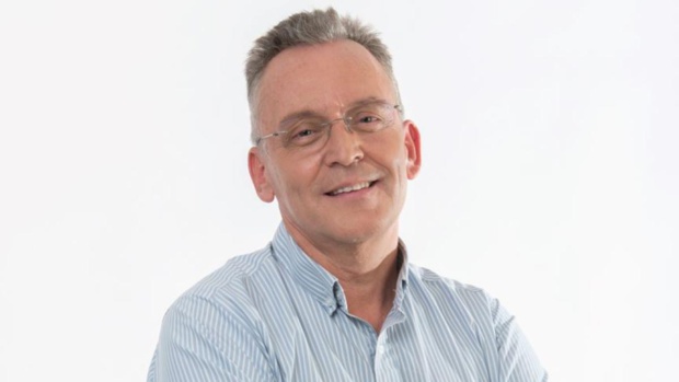 Plein phare sur des Calédoniens remarquables dans 'De vous à moi" le nouveau rendez-vous mensuel de Nouvelle-Calédonie La 1ère Plein phare sur des Calédoniens remarquables dans 'De vous à moi" le nouveau rendez-vous mensuel de Nouvelle-Calédonie La 1ère