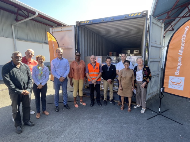 La Banque Alimentaire et GBH, partenaires pour faire face à la forte hausse de demandes, reçoivent un premier container La Banque Alimentaire et GBH, partenaires pour faire face à la forte hausse de demandes, reçoivent un premier container