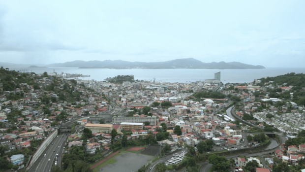 Histoires d'hommes et de femmes qui font leur "Retour au Péyi" dans un documentaire inédit le 26 septembre sur France 3 et la1ere.fr Histoires d'hommes et de femmes qui font leur "Retour au Péyi" dans un documentaire inédit le 26 septembre sur France 3 et la1ere.fr