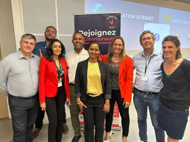 Photo d’illustration : Siva Grondein et Ophelie Pomeng entouré du Jury French Tech Rise Photo d’illustration : Siva Grondein et Ophelie Pomeng entouré du Jury French Tech Rise