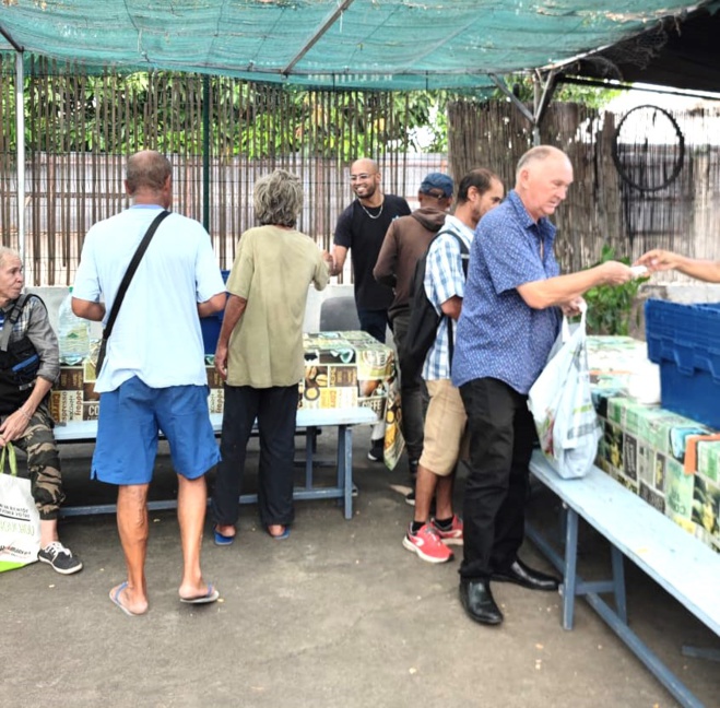 Lutte contre la précarité : La Karavane du Ker poursuit sa tournée sociale et fait escale à Saint-Paul Lutte contre la précarité : La Karavane du Ker poursuit sa tournée sociale et fait escale à Saint-Paul