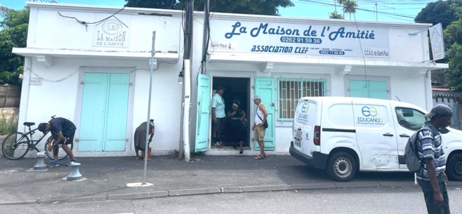 Lutte contre la précarité : La Karavane du Ker poursuit sa tournée sociale et fait escale à Saint-Paul Lutte contre la précarité : La Karavane du Ker poursuit sa tournée sociale et fait escale à Saint-Paul