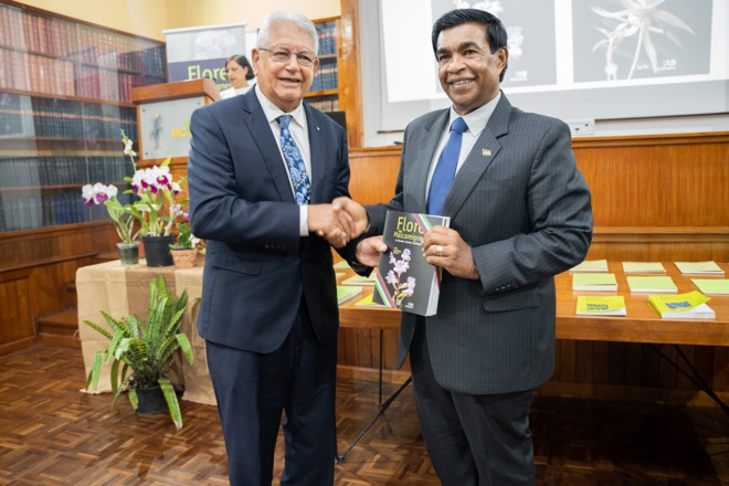 "Flore des mascareignes": les deux derniers volumes font la part belle aux Orchidées ! "Flore des mascareignes": les deux derniers volumes font la part belle aux Orchidées !