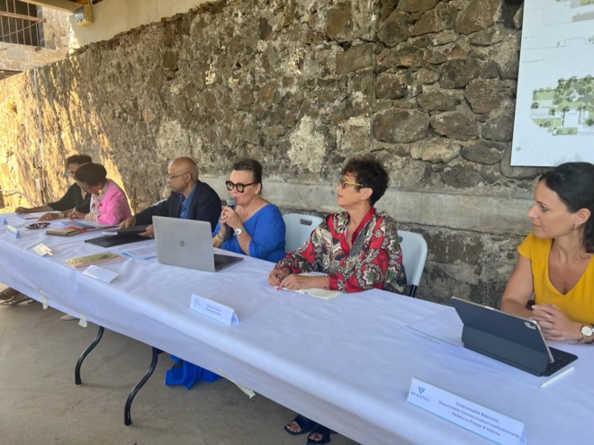 ASTER ATERLA : une exposition collective d’envergure de 34 artistes réunionnais à Tours puis Marseille ASTER ATERLA : une exposition collective d’envergure de 34 artistes réunionnais à Tours puis Marseille