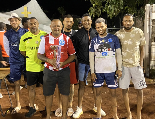 Tournoi de football pour le vivre-ensemble : Une 8ème édition qui illustre l’engagement indéfectible d’UNIR OI Tournoi de football pour le vivre-ensemble : Une 8ème édition qui illustre l’engagement indéfectible d’UNIR OI