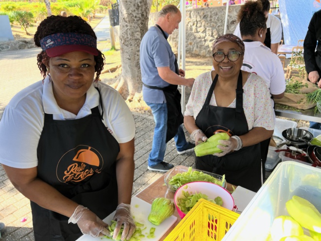 4 Épices : Un projet culinaire et artistique créant des liens au cœur de Plateau Caillou 4 Épices : Un projet culinaire et artistique créant des liens au cœur de Plateau Caillou