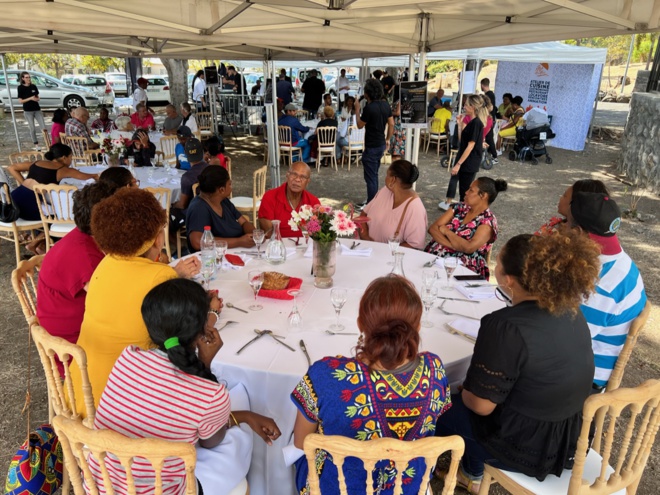 4 Épices : Un projet culinaire et artistique créant des liens au cœur de Plateau Caillou 4 Épices : Un projet culinaire et artistique créant des liens au cœur de Plateau Caillou