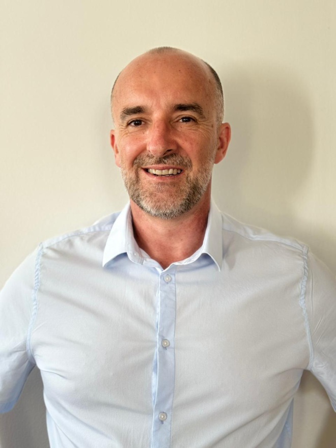 La société IBL RUN INVEST SAS (« IRI »), Présidente de Make Distribution (Run Market), annonce la nomination de M. Régis DURIEUX en tant que responsable de la grande distribution à La Réunion La société IBL RUN INVEST SAS (« IRI »), Présidente de Make Distribution (Run Market), annonce la nomination de M. Régis DURIEUX en tant que responsable de la grande distribution à La Réunion