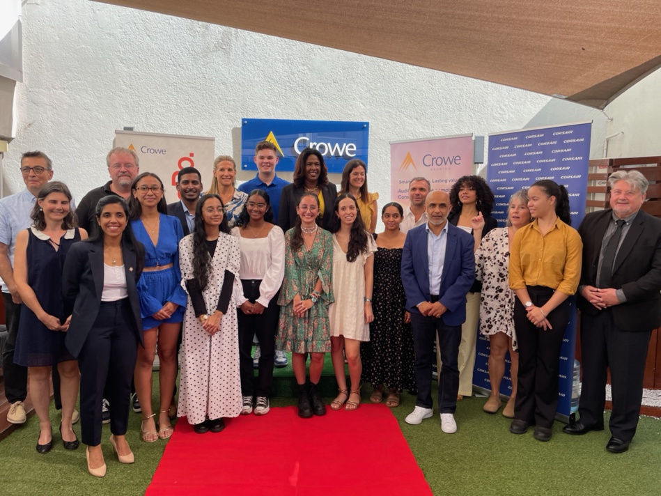 Remise de bourses à 9 étudiants réunionnais en partance pour Sciences Po Paris Remise de bourses à 9 étudiants réunionnais en partance pour Sciences Po Paris