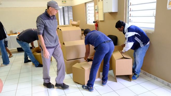 Dons d'ordinateurs : Zeop et la fondation Océinde s'engagent pour l'accès au numérique à Saint-Paul Dons d'ordinateurs : Zeop et la fondation Océinde s'engagent pour l'accès au numérique à Saint-Paul