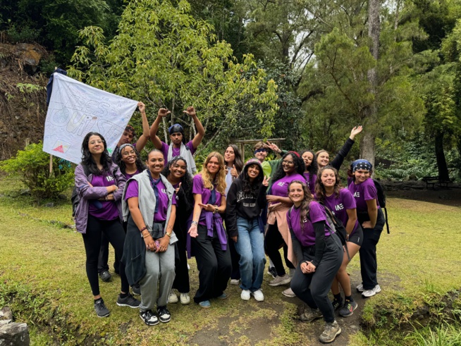 Les étudiants de l'IAE à la conquête de Hell-Bourg : une journée d'intégration sous le signe de la cohésion et de l'aventure Les étudiants de l'IAE à la conquête de Hell-Bourg : une journée d'intégration sous le signe de la cohésion et de l'aventure