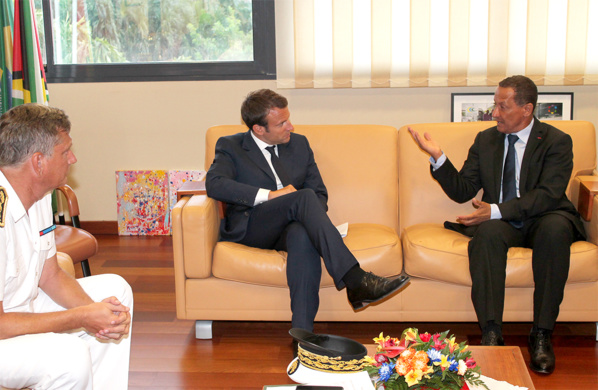 Guyane: Emmanuel Macron, le Ministre de l’Economie de l’Industrie et du numérique reçu par Rodolphe Alexandre Guyane: Emmanuel Macron, le Ministre de l’Economie de l’Industrie et du numérique reçu par Rodolphe Alexandre