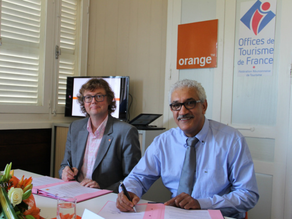 Orange et la Fédération Réunionnaise de Tourisme signent une convention destinée à renforcer leur collaboration dans le développement de l’usage des TIC auprès des Prestataires Touristiques Orange et la Fédération Réunionnaise de Tourisme signent une convention destinée à renforcer leur collaboration dans le développement de l’usage des TIC auprès des Prestataires Touristiques