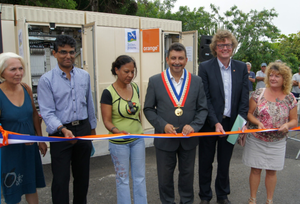 Orange Réunion permet l’accroissement des débits internet pour 525 foyers du quartier de Jean Petit à Saint-Joseph Orange Réunion permet l’accroissement des débits internet pour 525 foyers du quartier de Jean Petit à Saint-Joseph