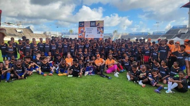 Orange lance l’événement “For Good Connections” pour sensibiliser les jeunes aux bonnes pratiques du digital par le sport Orange lance l’événement “For Good Connections” pour sensibiliser les jeunes aux bonnes pratiques du digital par le sport