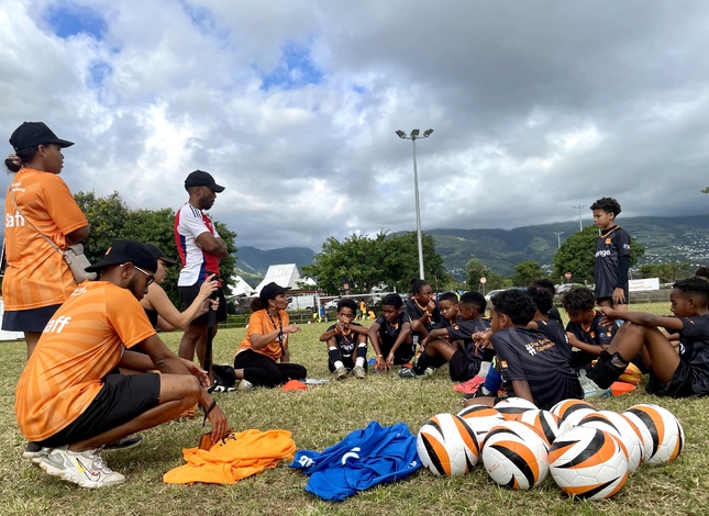 Atelier ludique pour apprendre à cerner le cyberharcèlement Atelier ludique pour apprendre à cerner le cyberharcèlement