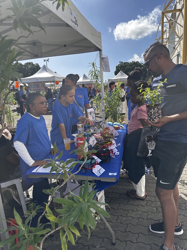 Succès pour la première édition du Grand Marché des Petits Créateurs au Port Succès pour la première édition du Grand Marché des Petits Créateurs au Port
