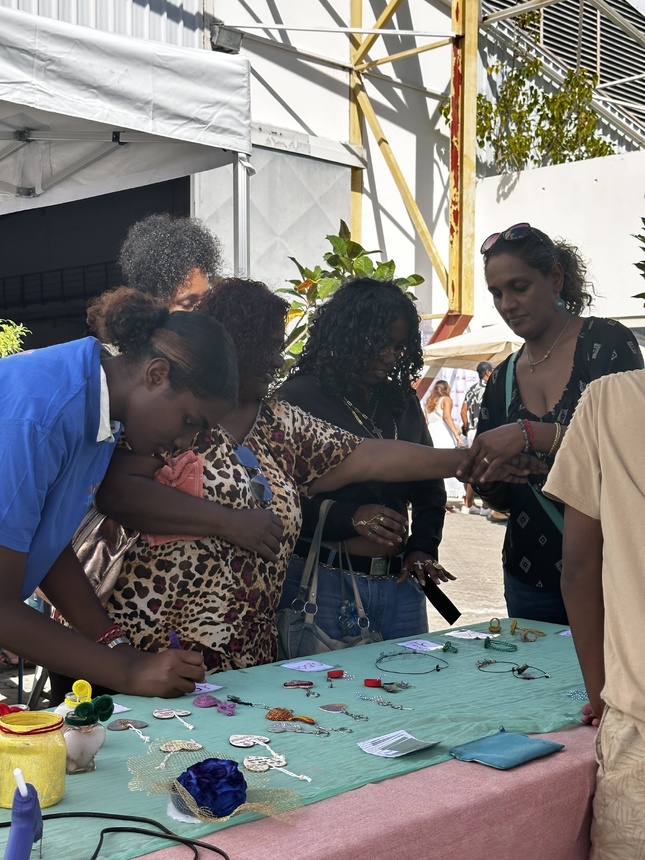 Succès pour la première édition du Grand Marché des Petits Créateurs au Port Succès pour la première édition du Grand Marché des Petits Créateurs au Port