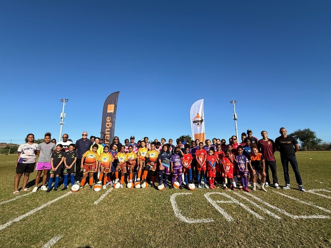 Le "Festi Foot Féminin" à La Réunion : Orange renforce son engagement pour un football plus inclusif Le "Festi Foot Féminin" à La Réunion : Orange renforce son engagement pour un football plus inclusif