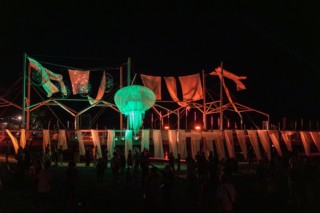 Kromali : le débarcadère de Saint-Paul se dévoile enfin dans un rituel lumineux et sonore spectaculaire