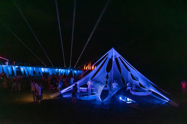 Kromali : le débarcadère de Saint-Paul se dévoile enfin dans un rituel lumineux et sonore spectaculaire