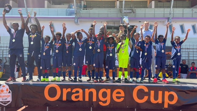 L’AS Sada 1 triomphe à l’Orange Cup 2025 et s’envole pour la métropole L’AS Sada 1 triomphe à l’Orange Cup 2025 et s’envole pour la métropole