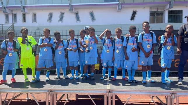 L’AS Sada 1 triomphe à l’Orange Cup 2025 et s’envole pour la métropole L’AS Sada 1 triomphe à l’Orange Cup 2025 et s’envole pour la métropole