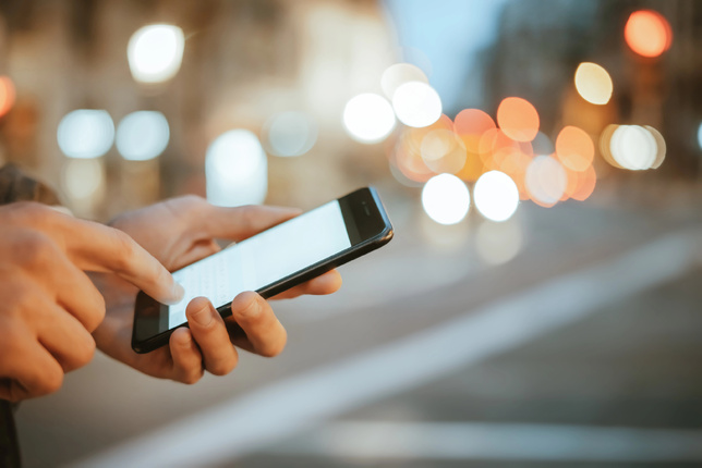 Nperf : SFR Caraïbe en tête de l’Internet mobile aux Antilles-Guyane en 2026