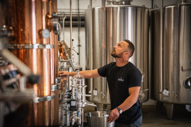 Isautier inaugure Bérive, sa nouvelle distillerie agricole qui veut faire rayonner le rhum réunionnais dans le monde Isautier inaugure Bérive, sa nouvelle distillerie agricole qui veut faire rayonner le rhum réunionnais dans le monde