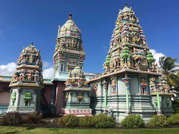 Le temple Tamoul Narassingua Péroumal (La Réunion) en compétition dans "Le Monument préféré des Français" le 18 septembre sur France 3
