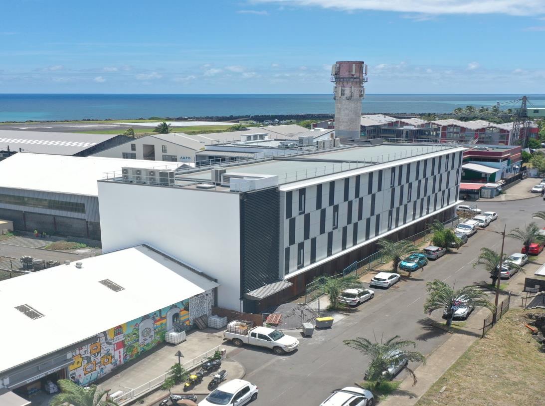 La Réunion : Signature de la vente en bloc de 78 logements à la SHLMR / Action Logement à Beauséjour et Livraison des nouveaux locaux de l’EPSMR