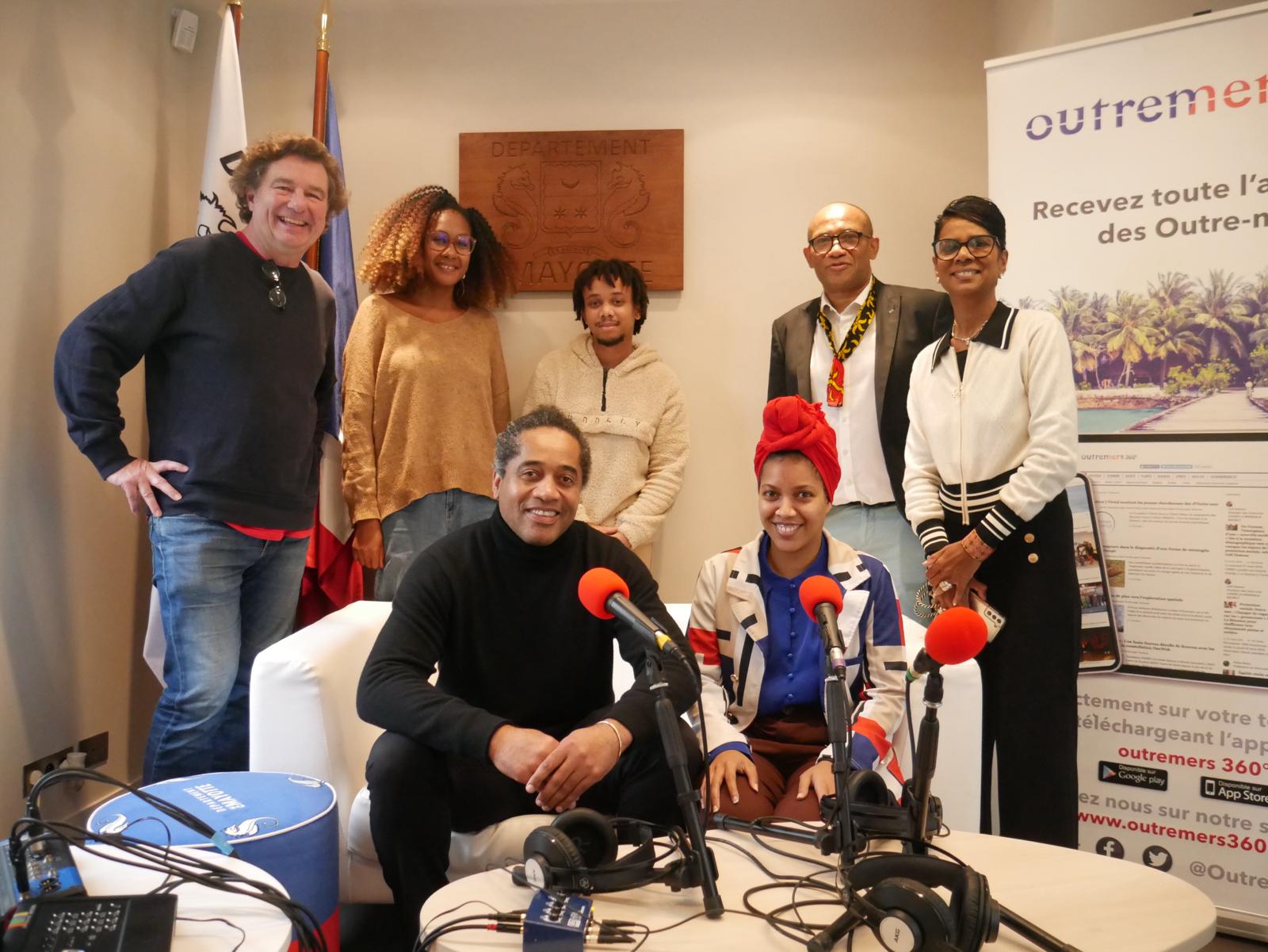 Outremers360 installe un dispositif spécial de radio filmée au cœur de la Délégation de Mayotte à Paris  
