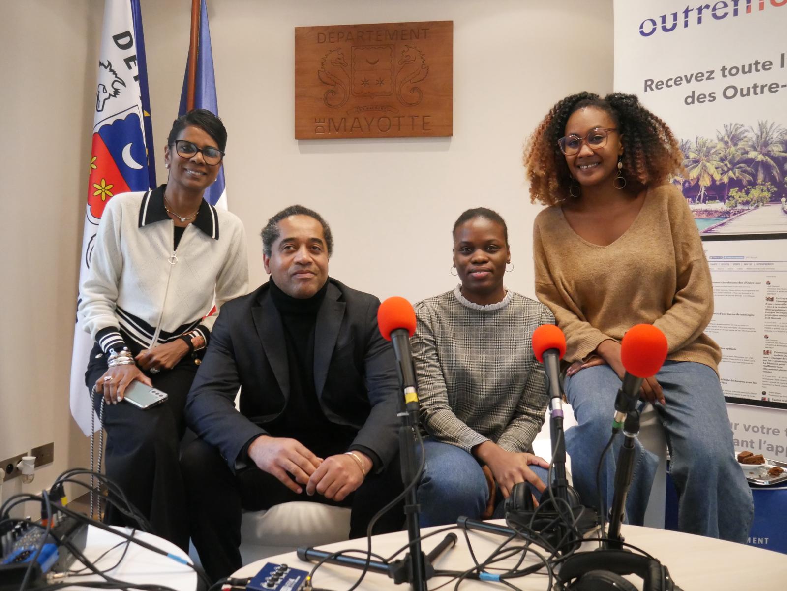Outremers360 installe un dispositif spécial de radio filmée au cœur de la Délégation de Mayotte à Paris  