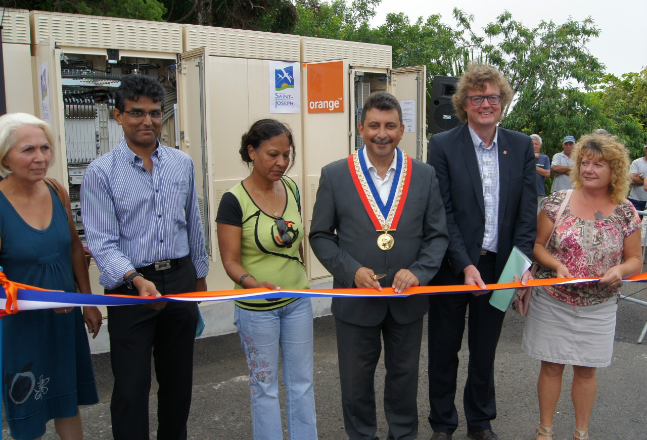 Orange Réunion permet l’accroissement des débits internet pour 525 foyers du quartier de Jean Petit à Saint-Joseph