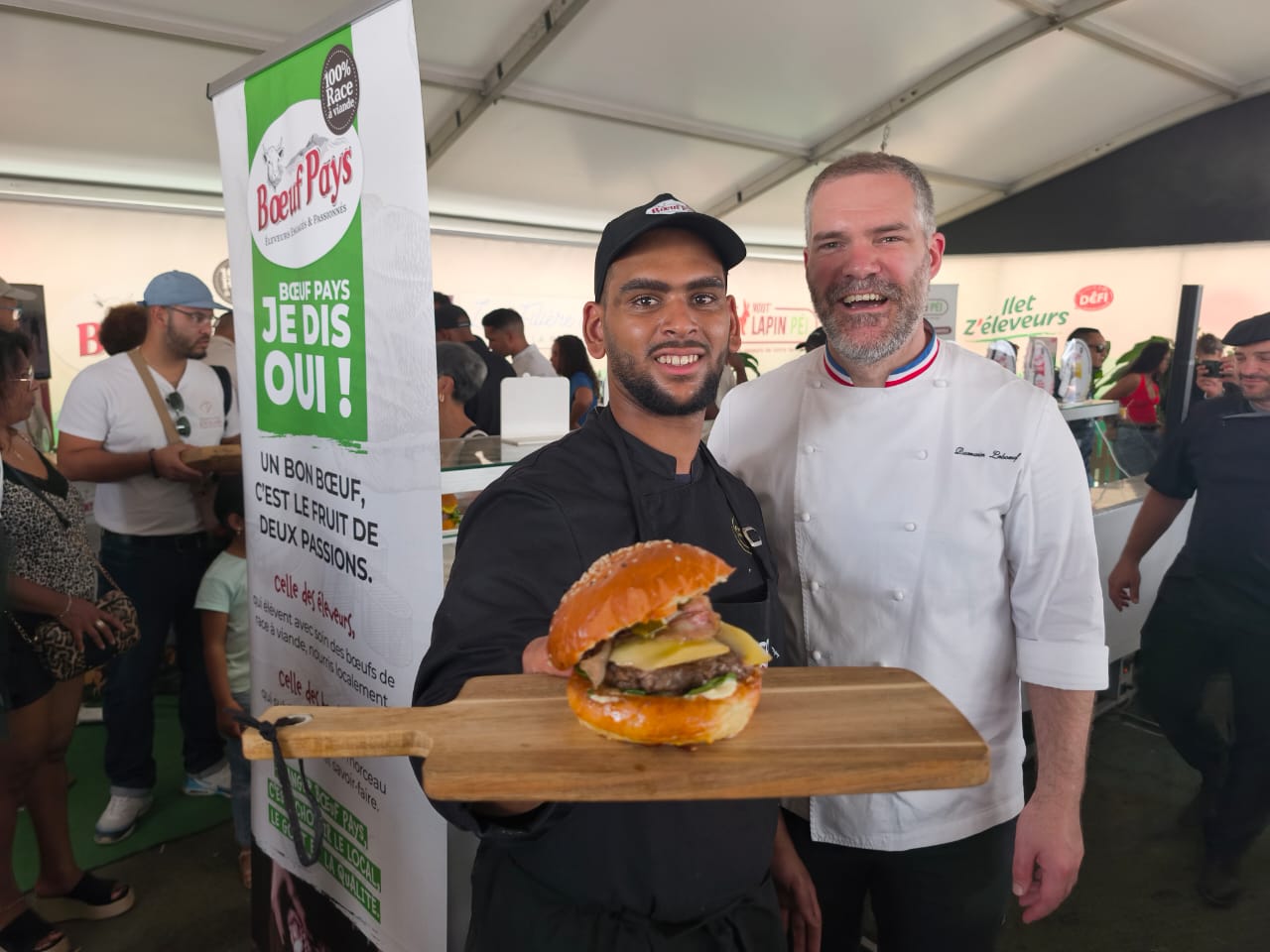 Thomas Auguste meilleur boucher de la Réunion 2025 + 1er prix burger Boeuf Pays et Romain Leboeuf MOF et Pdt du jury